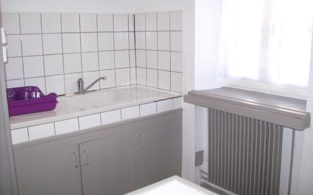 House With 3 Bedrooms in Bourbon-lancy, With Wifi