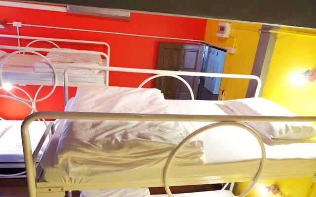 Esse Hostel