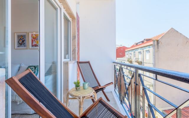 Renovated Sunny Apartment with Balcony, By TimeCooler