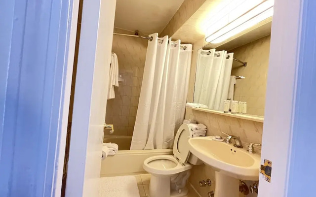 Garden Inn & Suites