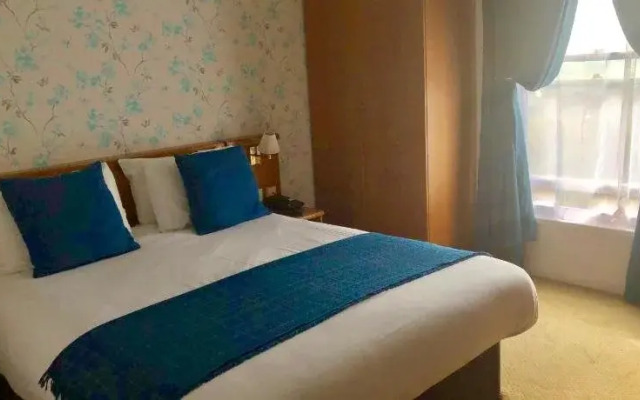 Rising Sun Hotel