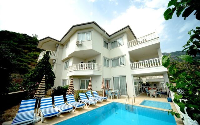 Emre Residence