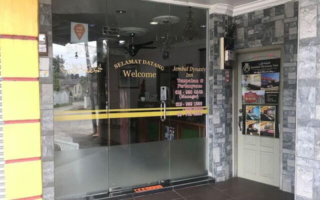 OYO 897799 Jembal Dynasty Inn