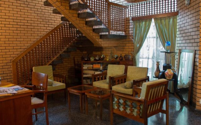 Royal Tourist Lodge