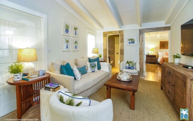 Luxurious 3 Br Golf Villa