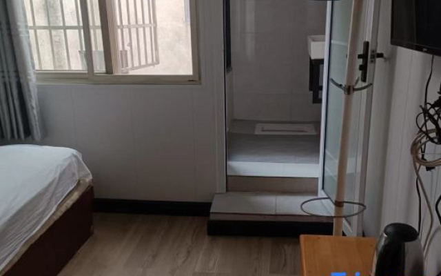 Hanhong Inn (Wuhan Hannan Bus Station)