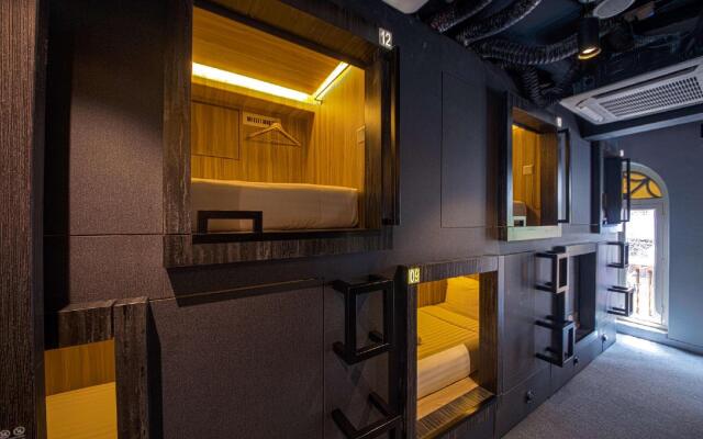 CUBE Boutique Capsule Hotel @ Chinatown (SG Clean)