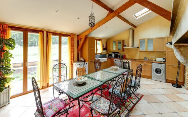 Pleasant Holiday Home in Raizeux With Garden