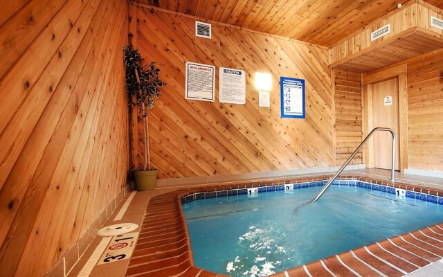 Holiday Inn Express Toledo West - Napoleon by IHG