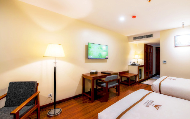 Poulo Wai Hotel and Apartment