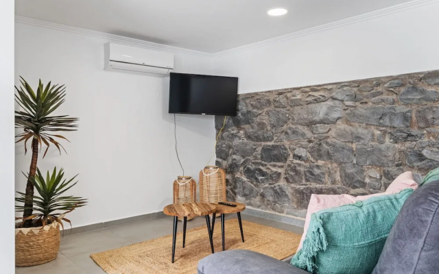 Villa Cam lia by Homie