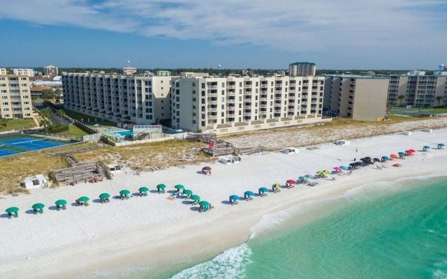 Inlet Reef 217 2 Bedroom Condo by RedAwning