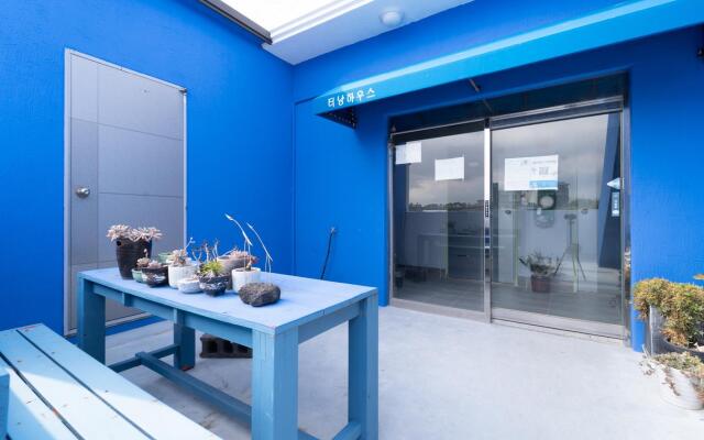 Jeju Tunanghouse Pension