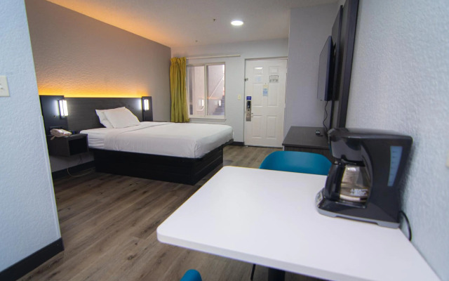 Studio 6 West Palm Beach, FL