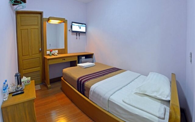 Wut Hmon Thit Motel
