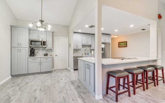 Riverfront Home With Private Dock, Fire Pit!