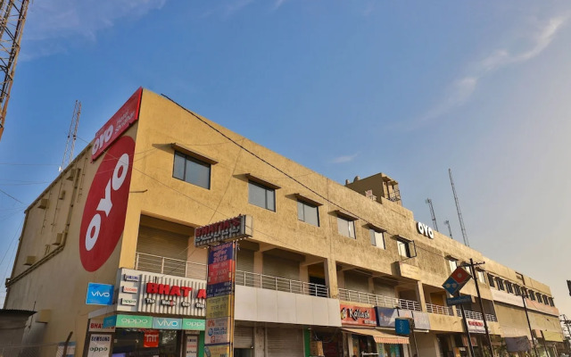 OYO Flagship 29982 Hazira Road Kavas