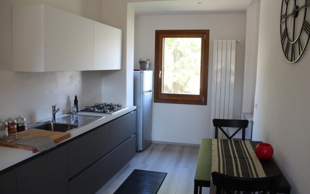 The Window on the Cathedral - Studio Apartment