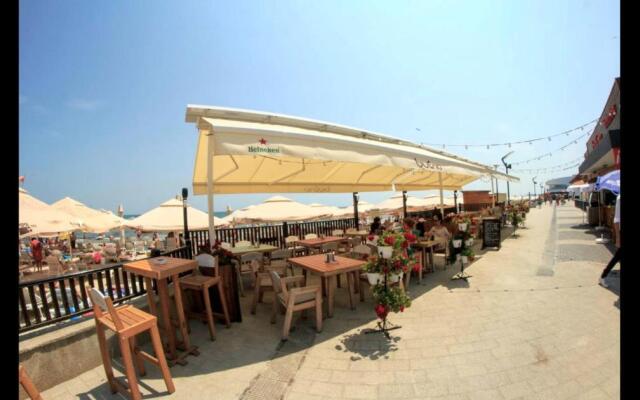 Mamaia Beach LuxyMar 1 Apartment