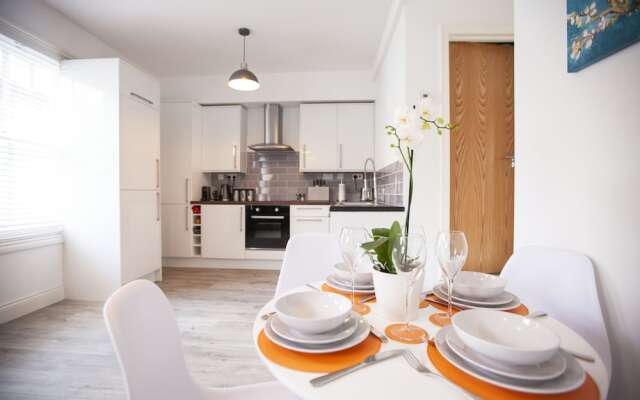 Victoria Apartment