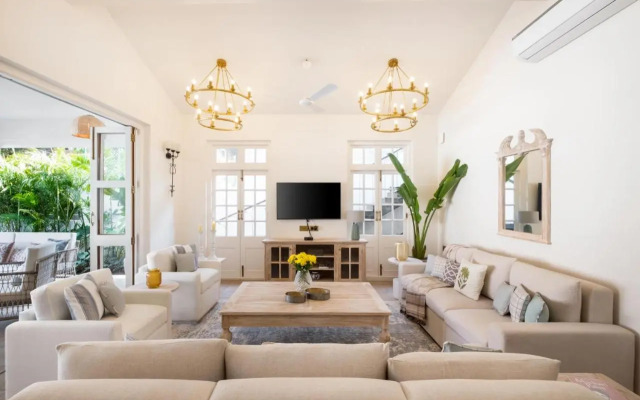 LohonoStays Villa Athena