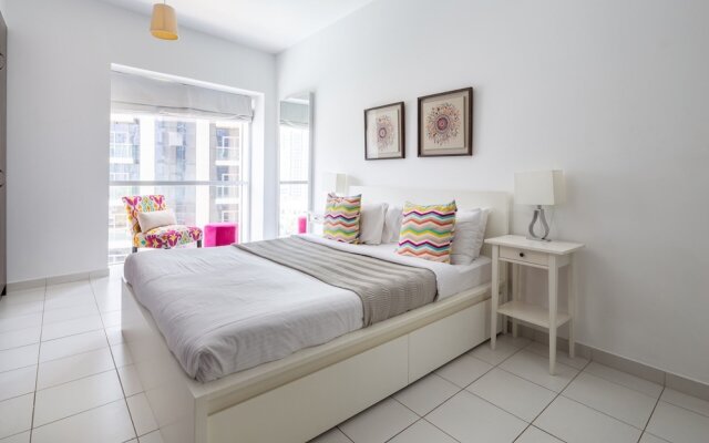 Modern + Bright 2BR With Dubai Marina Views!