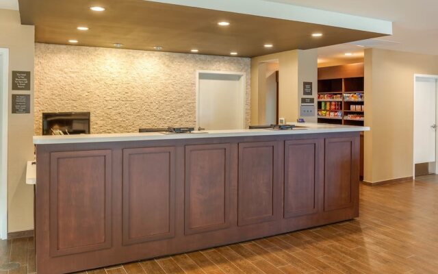 Comfort Inn & Suites