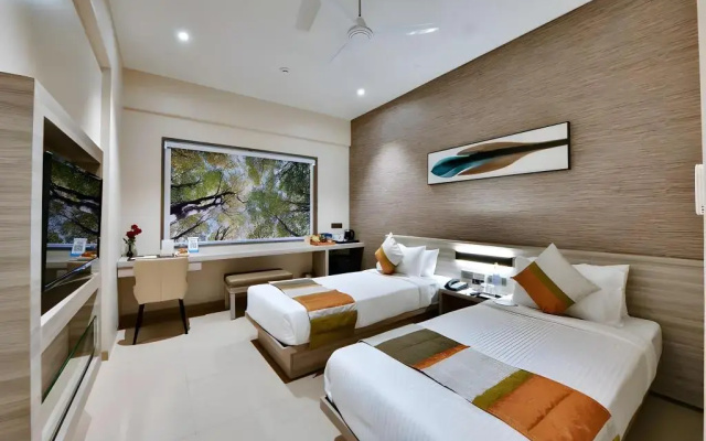 Click Hotel Pithampur