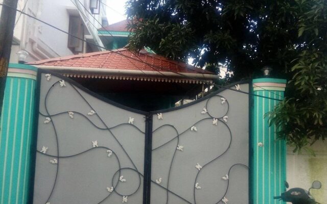 Backpackers Holidays Kochin Guest House