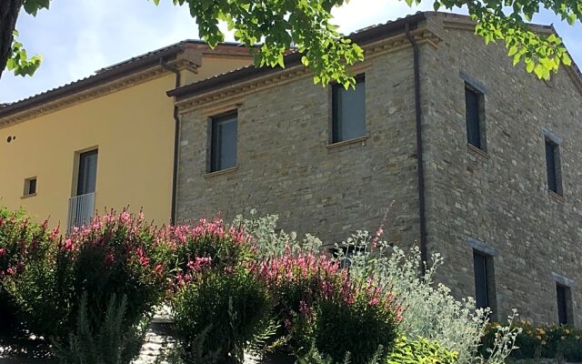 Amico Country House
