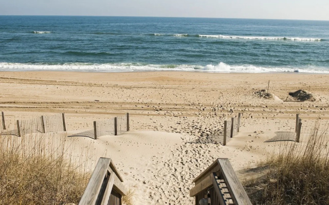 Outer Banks Beach Club Resort