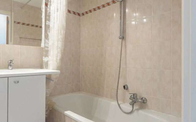 Bright Apartment on the 5th Floor