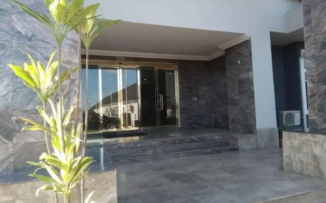 Tatiana Hotel and Suites