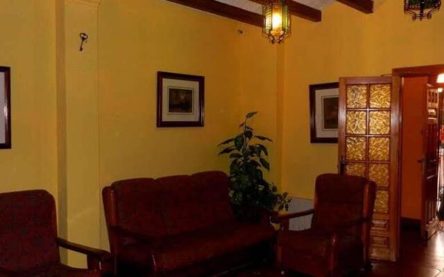 Hostal GC Ciudad Encantada