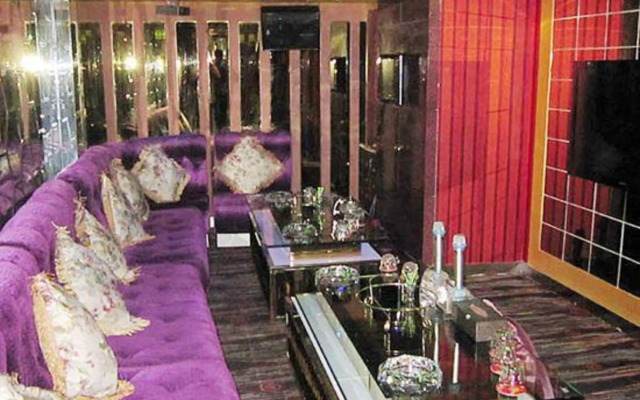 Baihuacun International Hotel