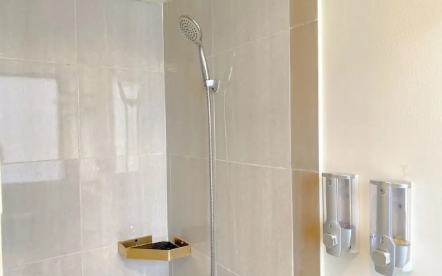 Homey 2Br At Meikarta Apartment