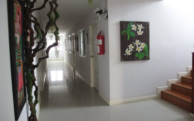 OYO 775 Explore Hotel