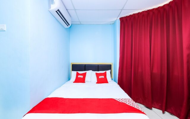 Hotel 22 Northport by OYO Rooms