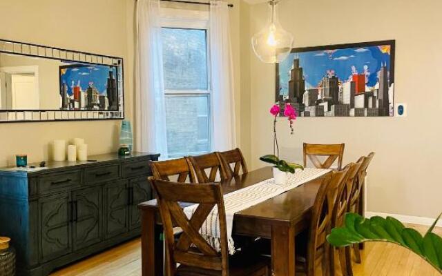 Sunny, Spacious, 3BR 1BA Davlin INN Chicago