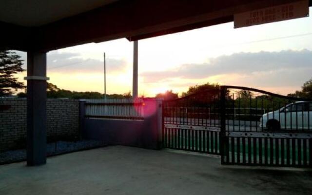 Al-Yasr Guest House Pendang