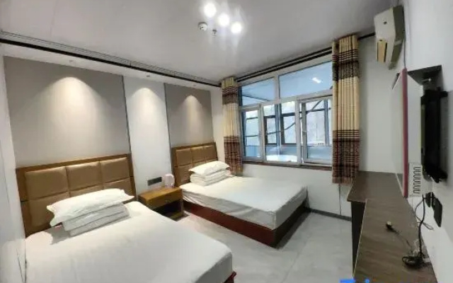 Luanping Jianxia Farm stay