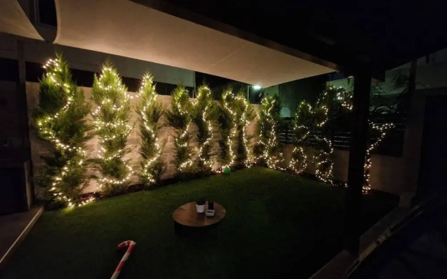 Damona 2BR Luxury Home With Garden