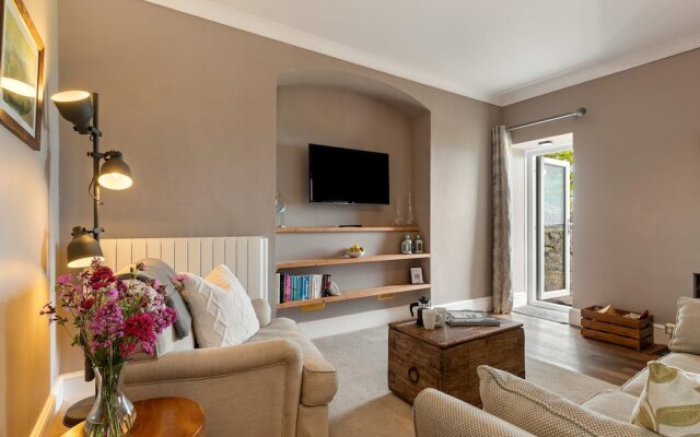 Caldey Island View - Sea Views and Log Burner