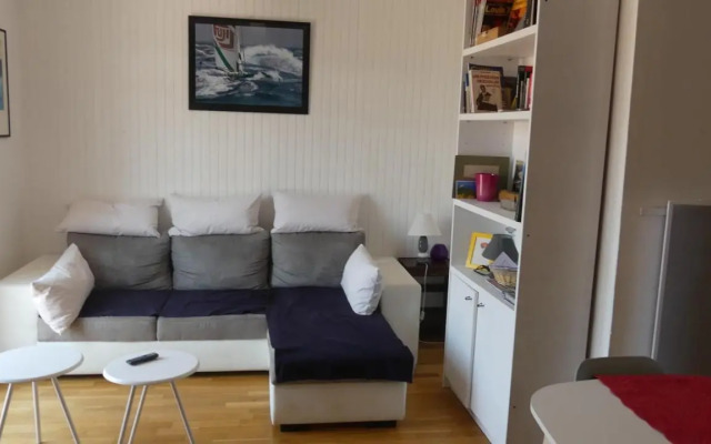 Rue sebastien spacious apartment close beach