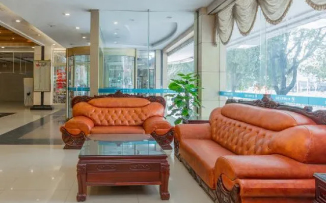 Oriental Pearl Hotel (Guilin Railway Station Store)