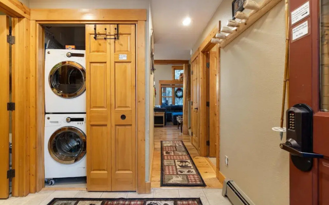 8766 Trappers Crossing 2 Bedroom Townhouse