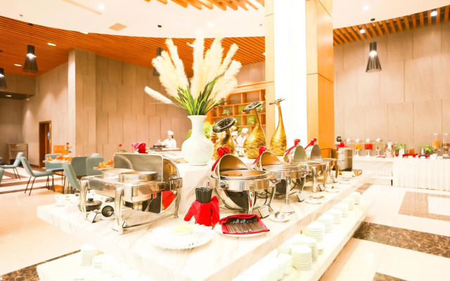 Muong Thanh Luxury Nhat Le Hotel