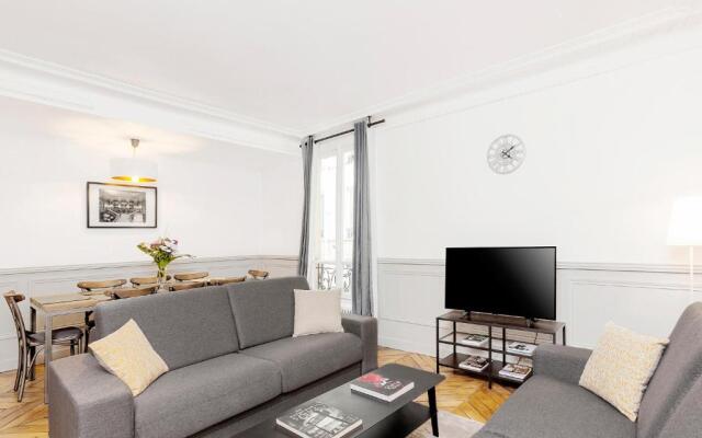 Luxury 4 Bedrooms Opera Lafayette II by Livinparis