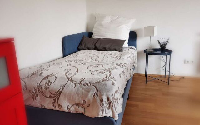 Apartment Close to Lake Ferienwohnung Seenah