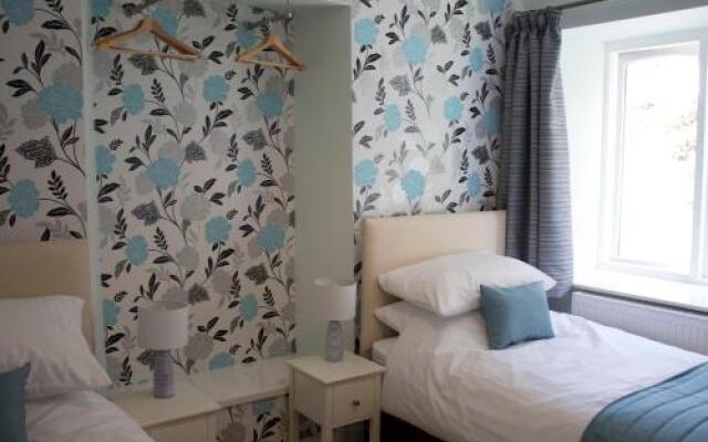 The Grange Guesthouse, Cefn-Coed